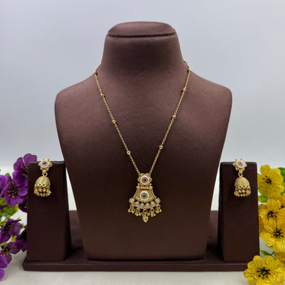 Gayatri Heritage Delicate Necklace