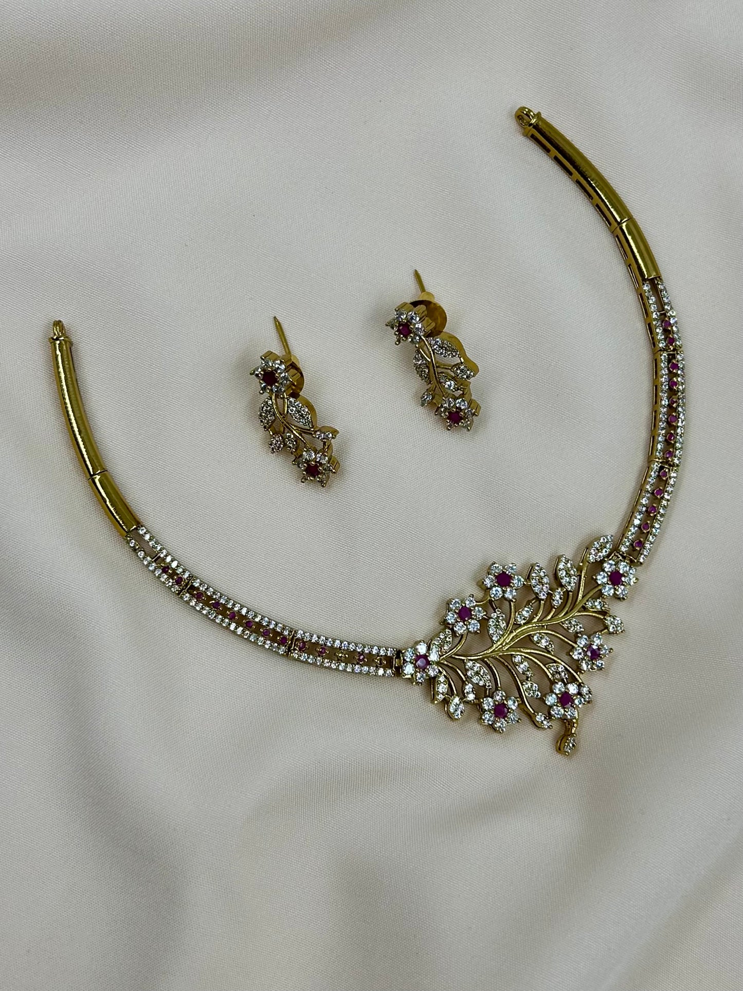 Traditional Hasli Necklace Set