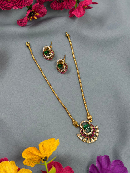 Nisha Victorian Traditional Delicate Necklace