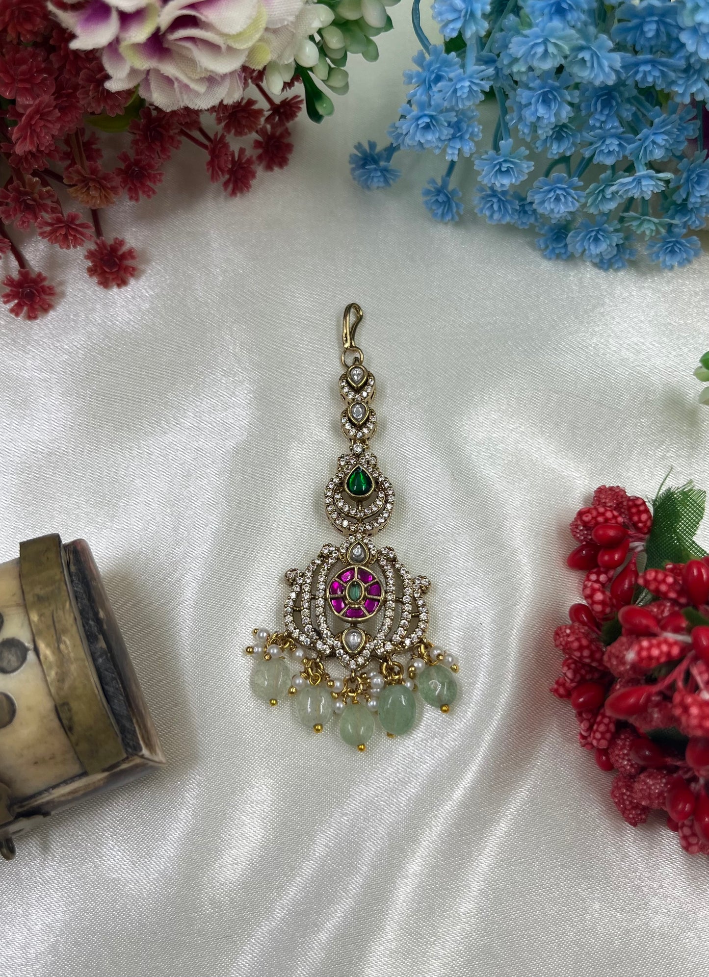 Varsha Victorian Mang Tika