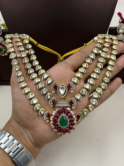 Triveni Premium Victorian Necklace Set