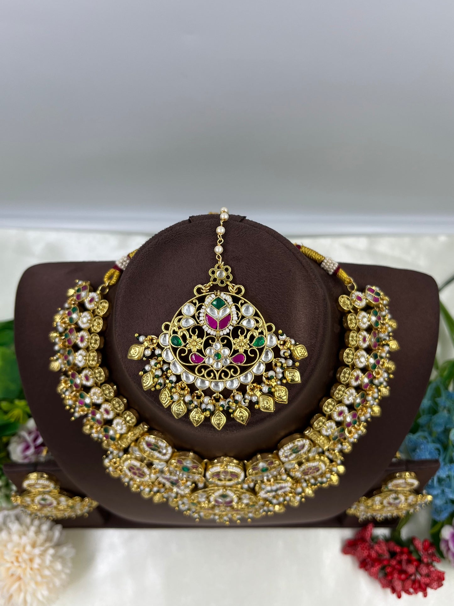 Emerald Pachi Kundan Necklace