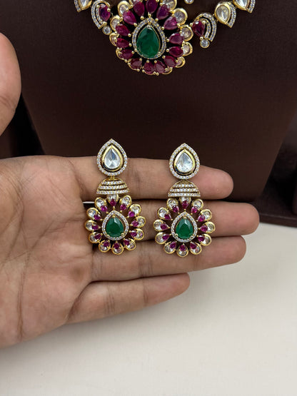 Triveni Premium Victorian Necklace Set