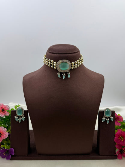 Saisha Victorian Choker Necklace Set