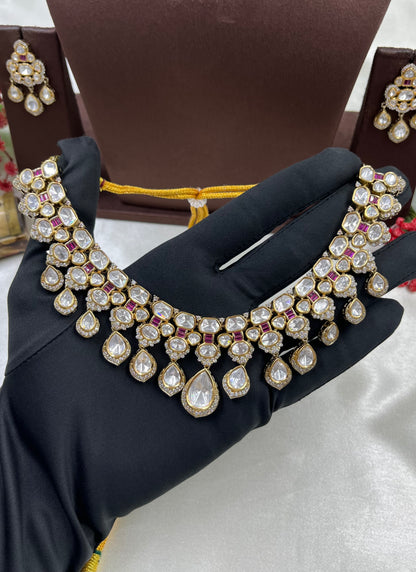 Avni Moissanite Premium Necklace