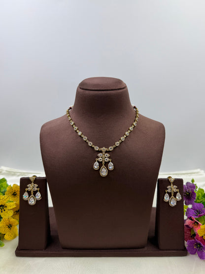 Divya Victorian Delicate Necklace