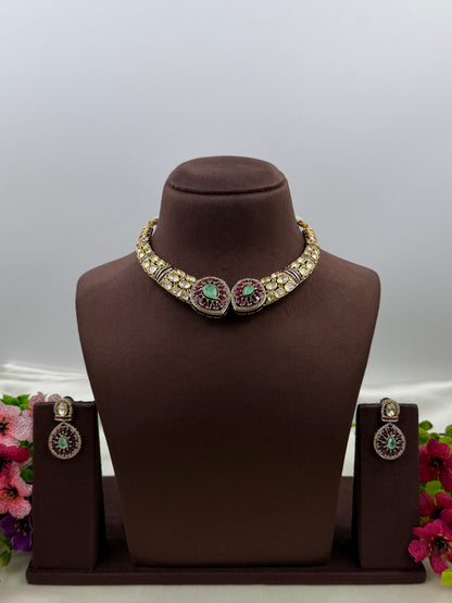 Ishani Victorian Delicate Necklace Set
