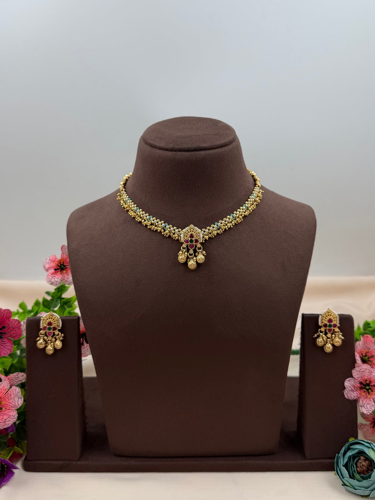 Minakshi Heritage Delicate Necklace Set