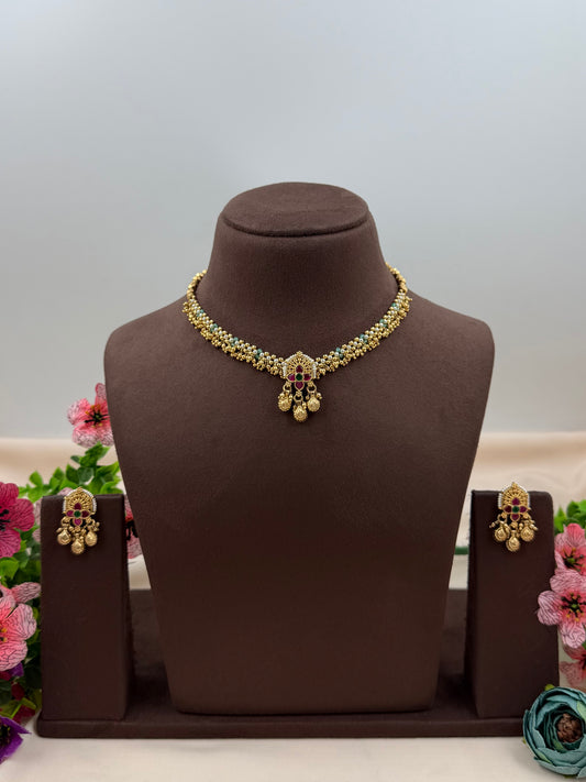 Minakshi Heritage Delicate Necklace Set