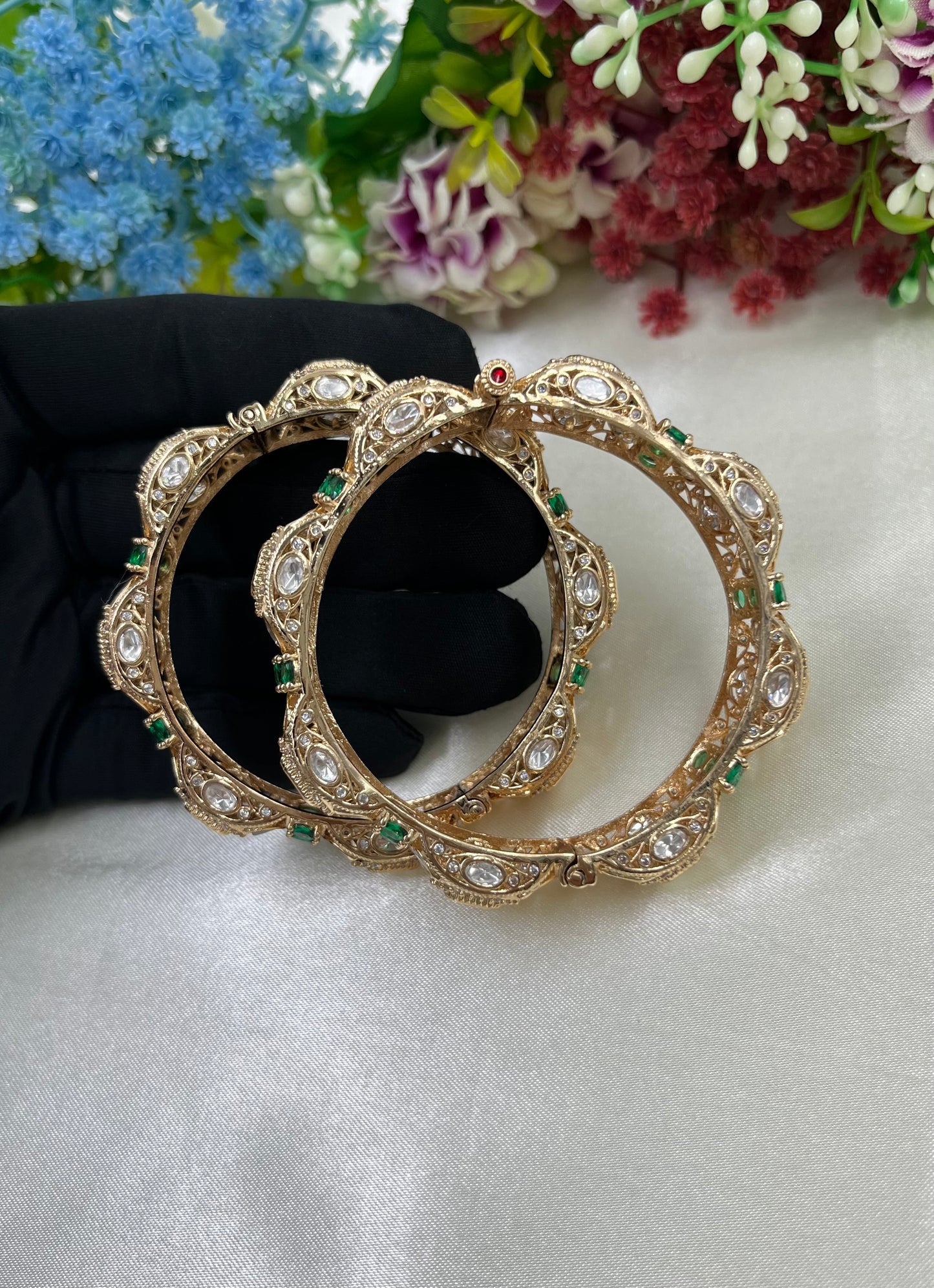 Leela Moissanite Kundan Bangles [Openable]