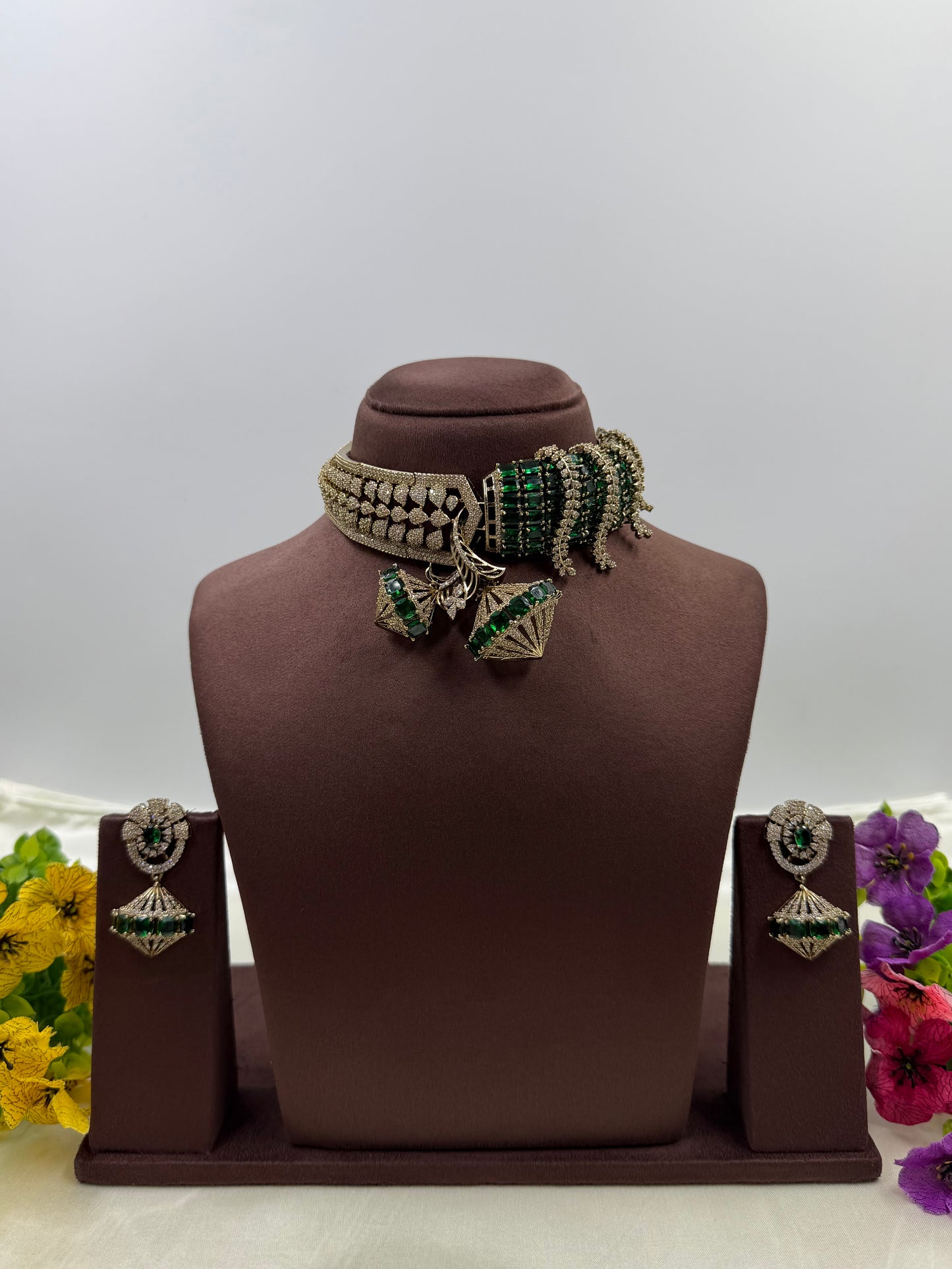Hemanshi Victorian Premium Choker