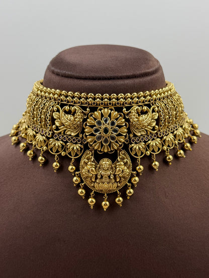 Niharika South Temple Choker Necklace Set