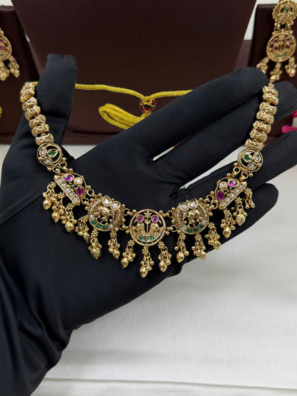 Hena Heritage Delicate Necklace Set