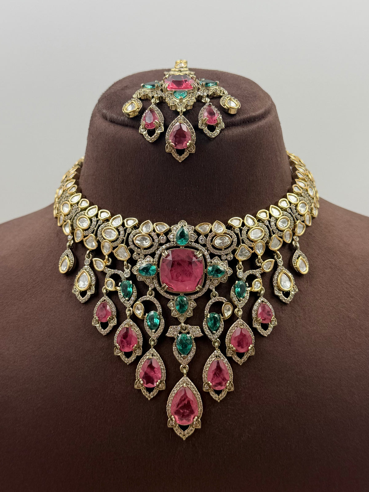 Unnati Victorian Moissanite Drops Necklace Set