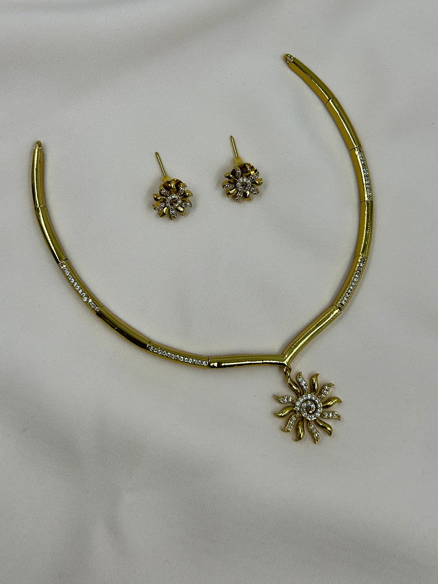 Traditional Hasli Necklace Set