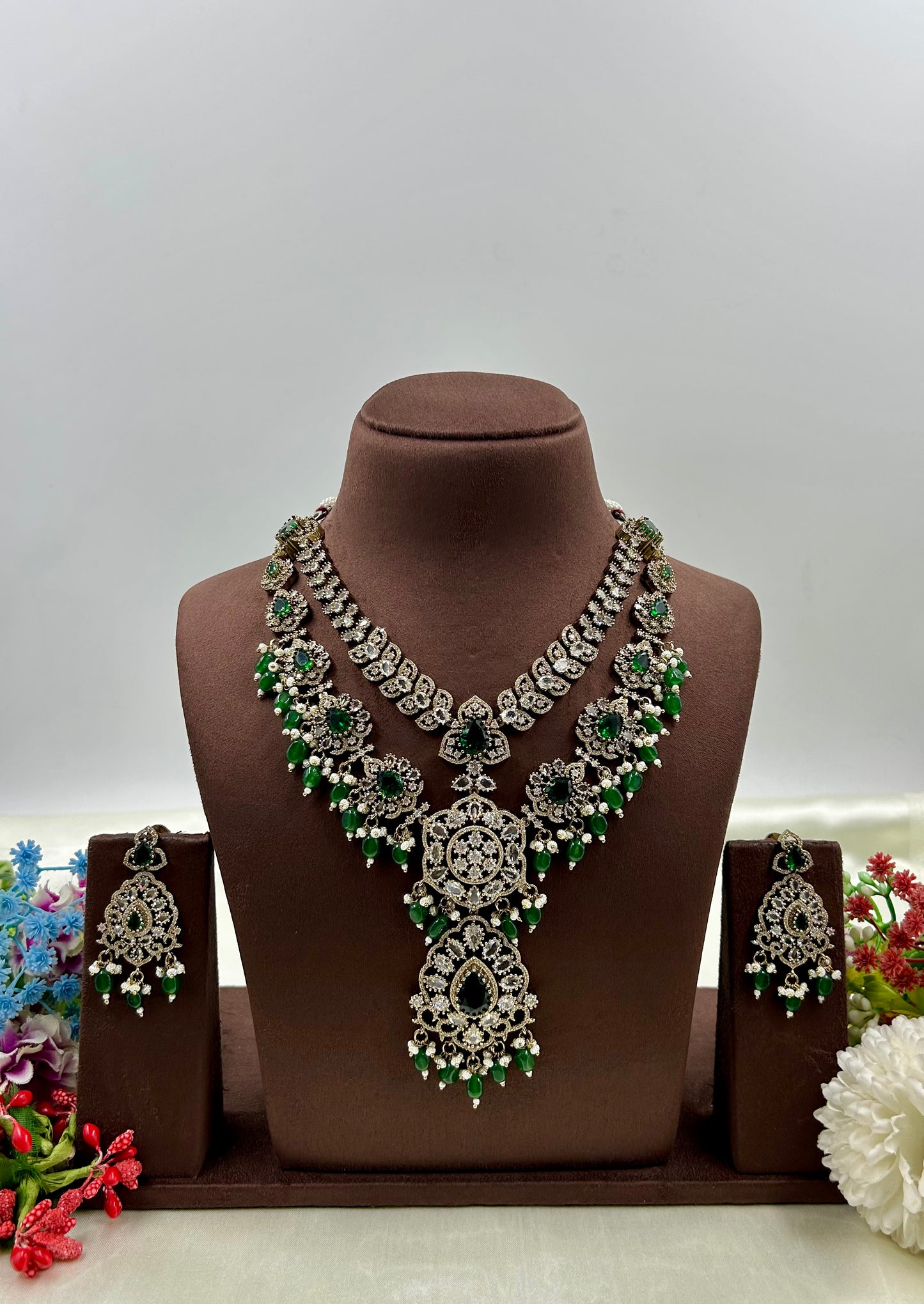 Minakshi Victorian Premium Necklace Set