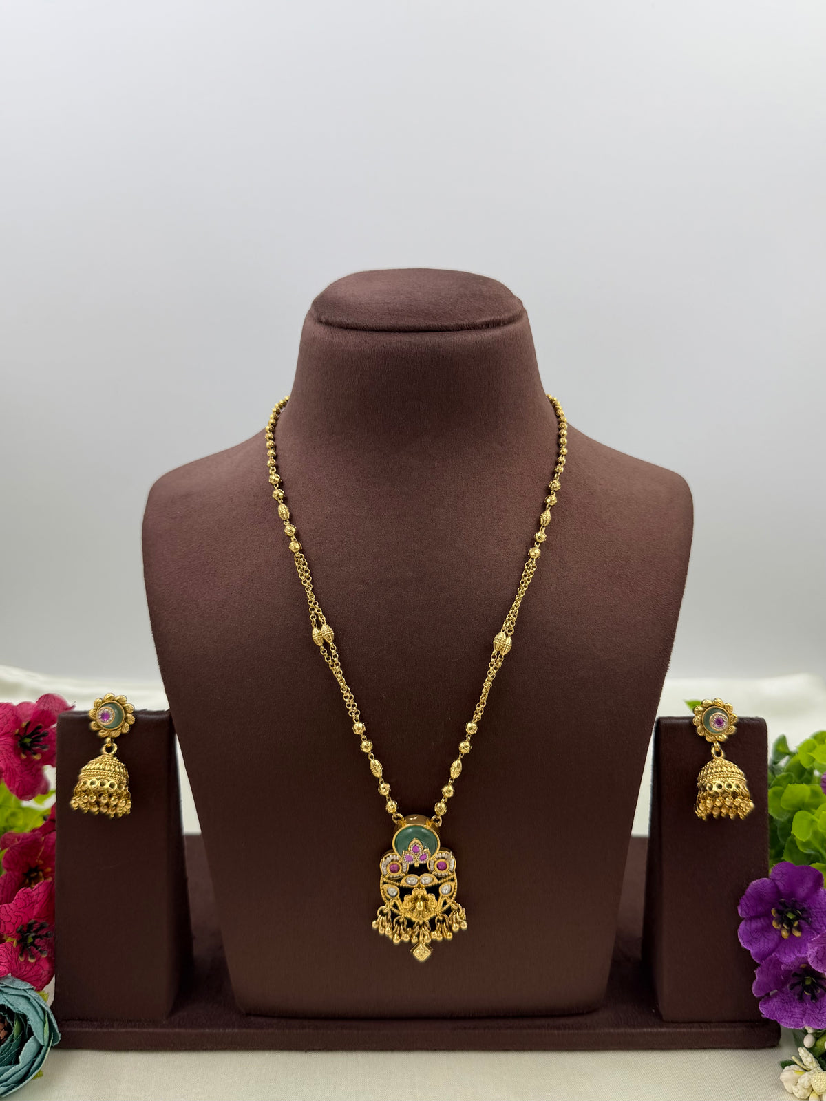 Aditi Chorski Necklace Set