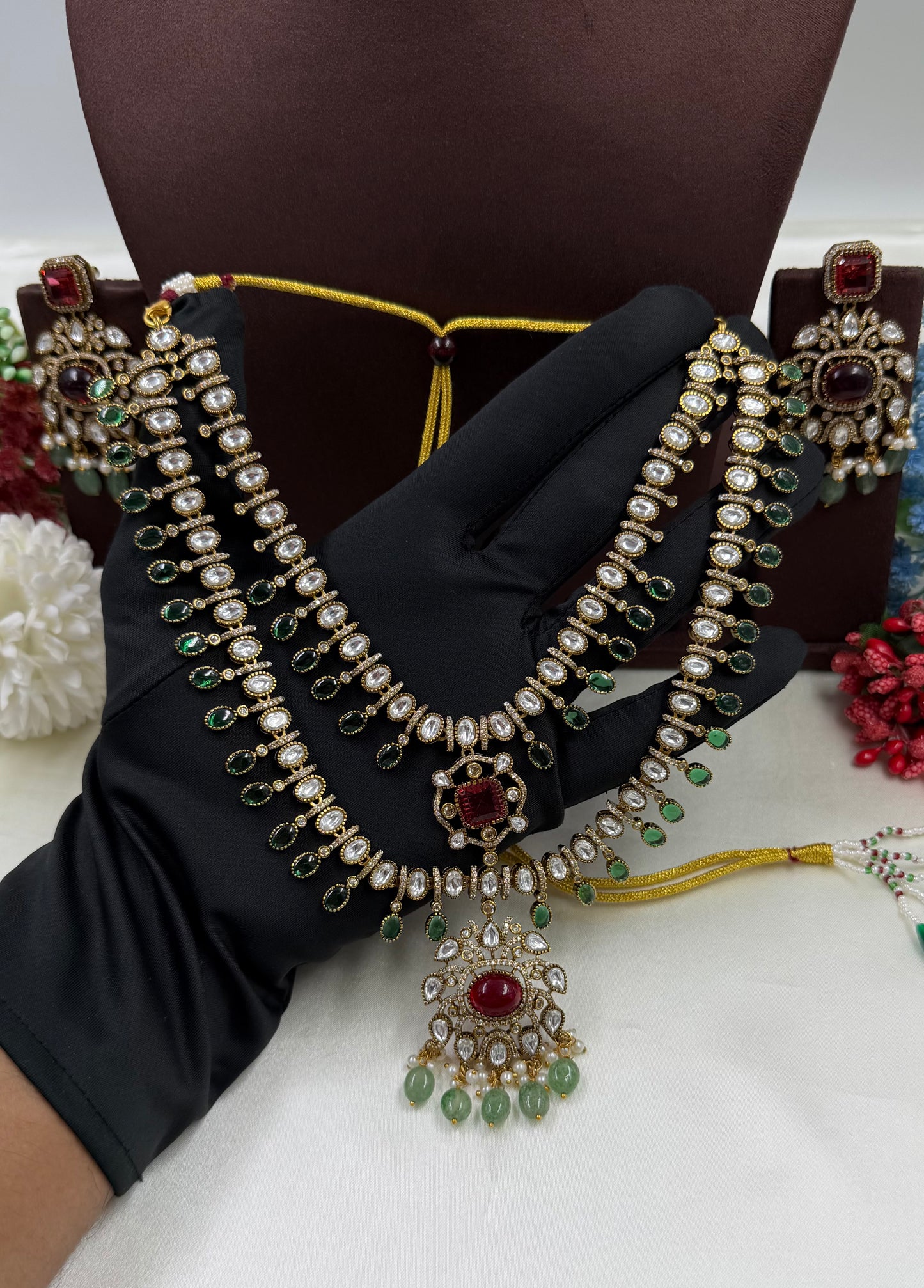 Madhu Victorian Necklace Set