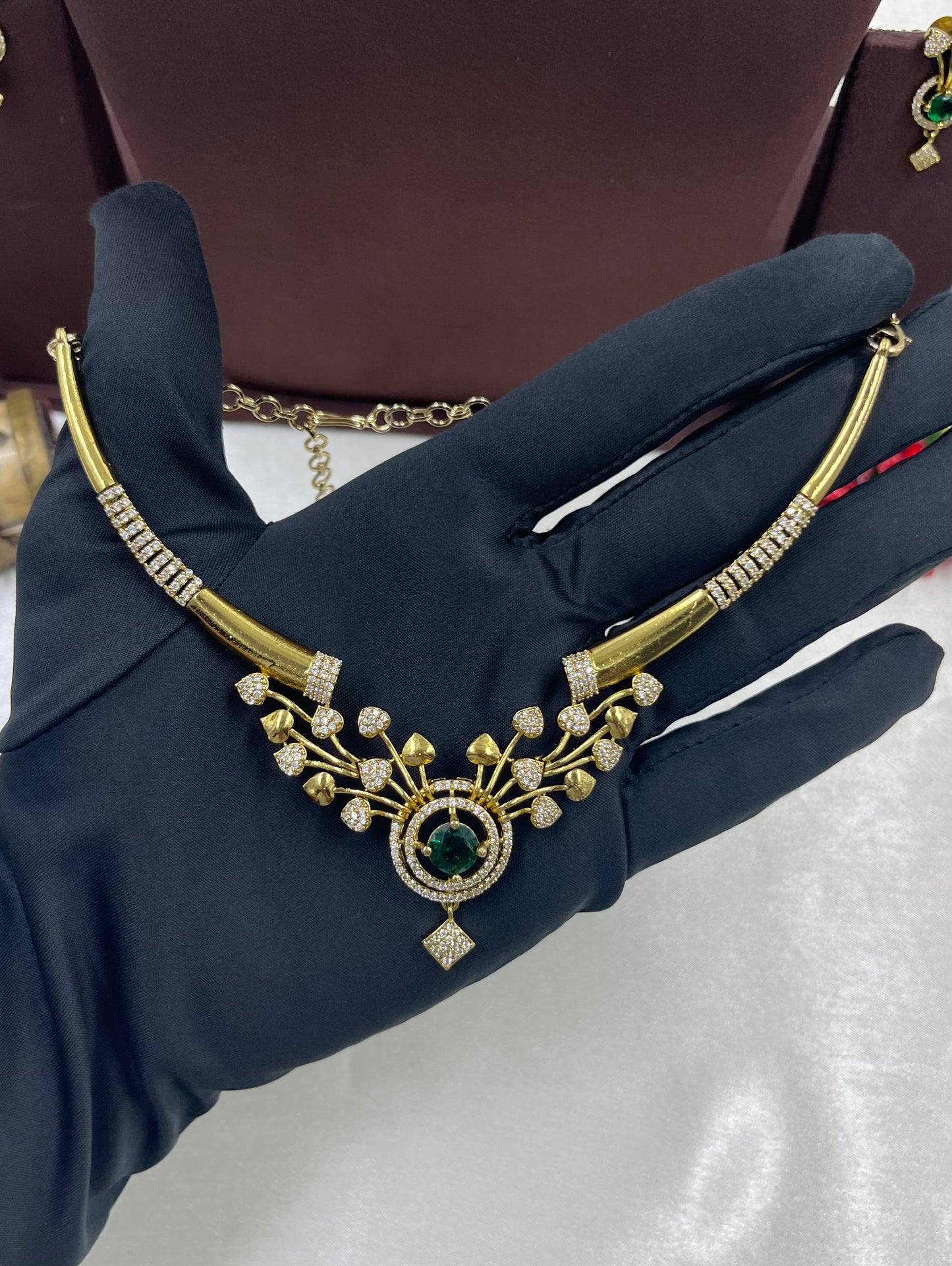 Arpita Traditional Victorian Hasli Necklace