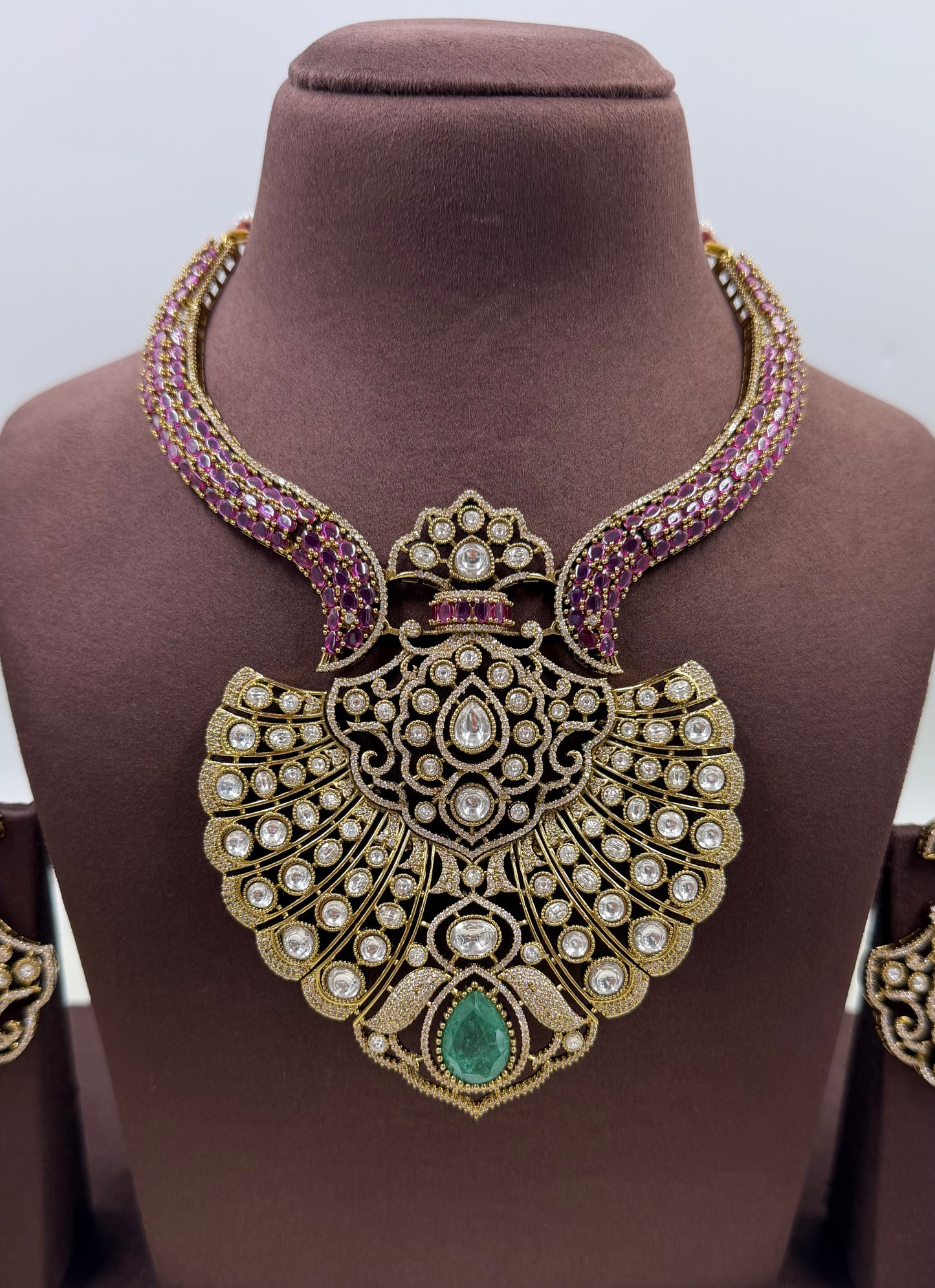 Sakshi Victorian Necklace Set