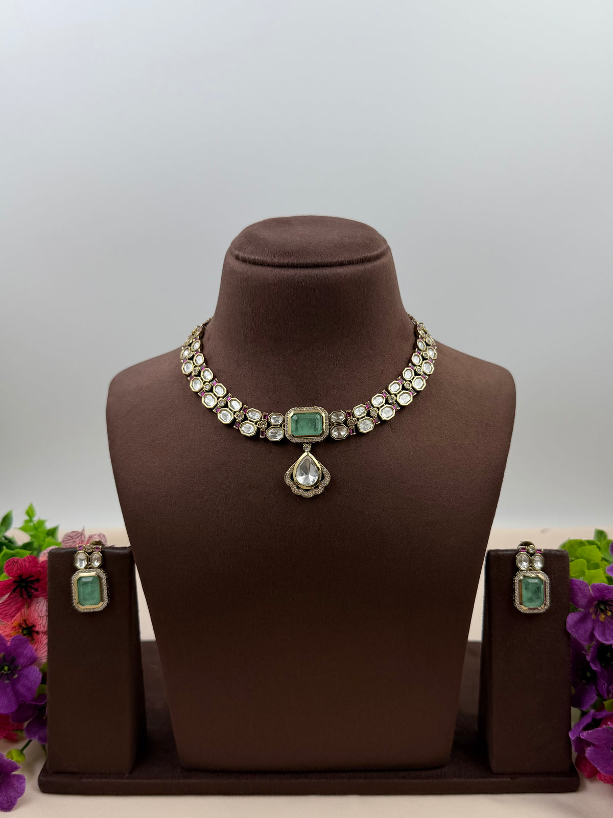 Mukti Victorian Delicate Necklace Set