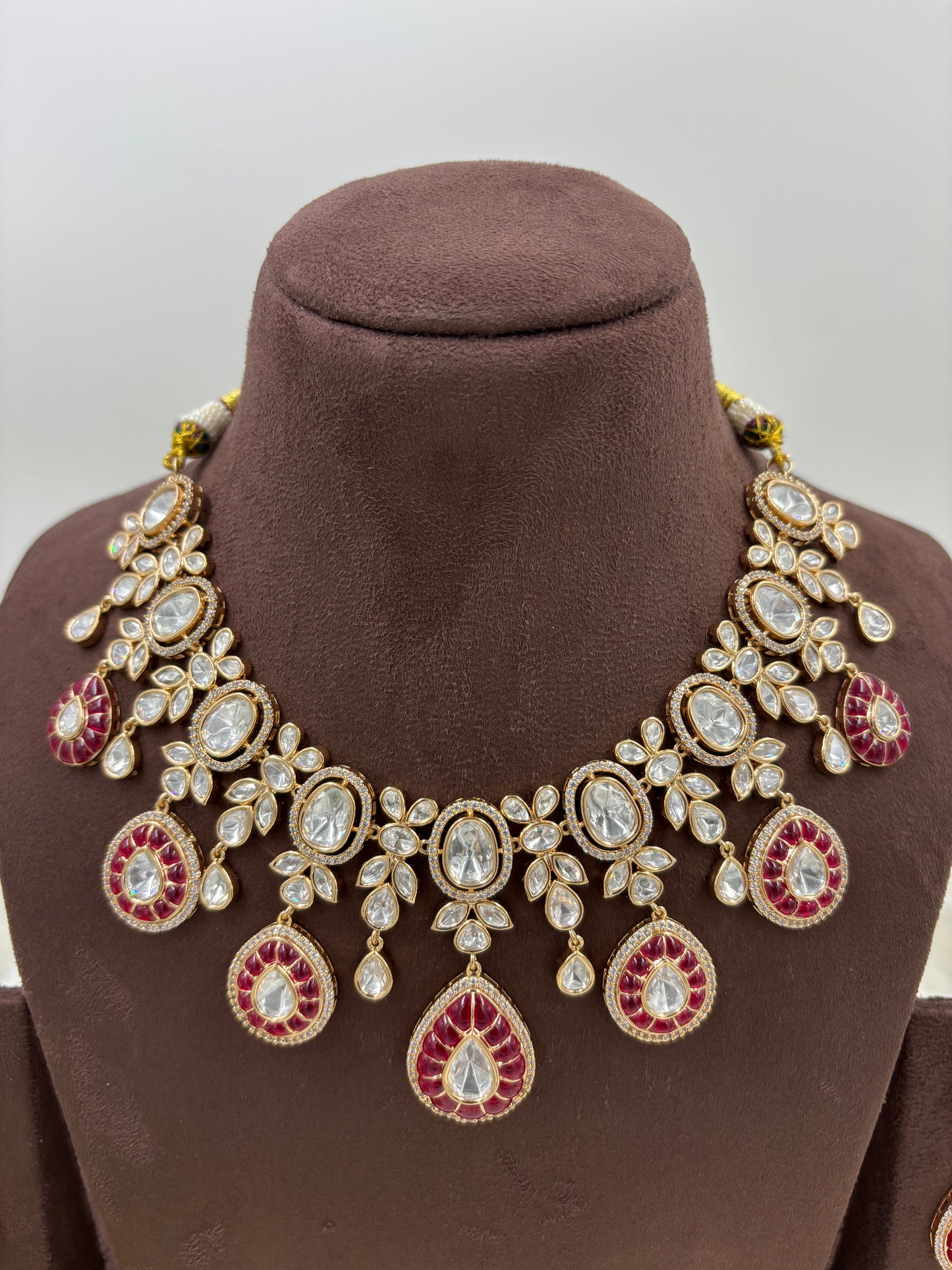 Aarohi Moissanite Kundan Necklace