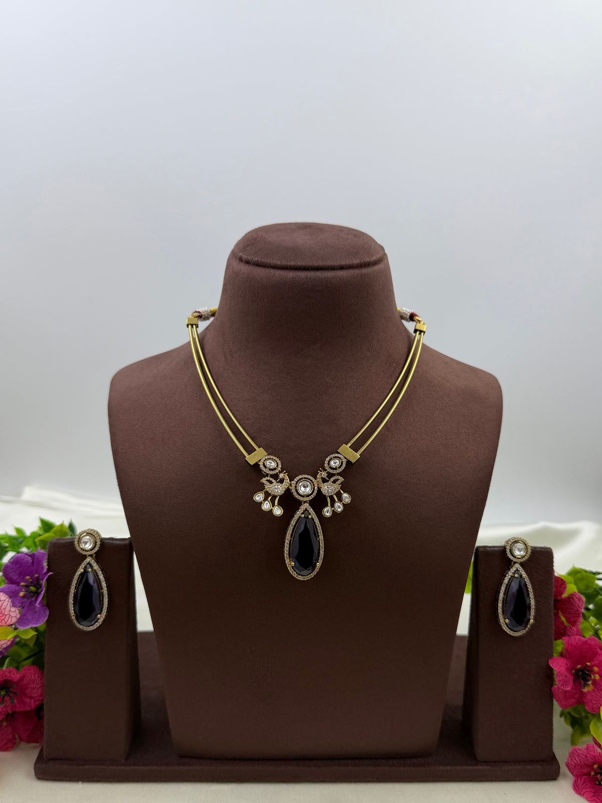 Ridhima Victorian Delicate Necklace Set