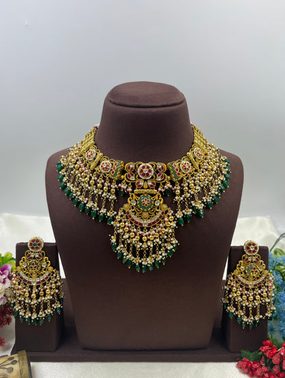 Tanvi Pachi Kundan Premium Necklace