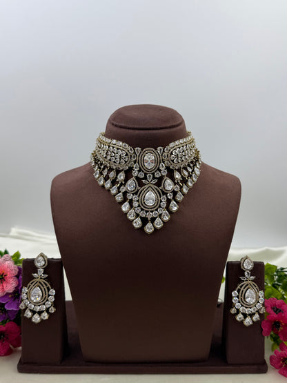 Oviya Victorian Choker Necklace Set