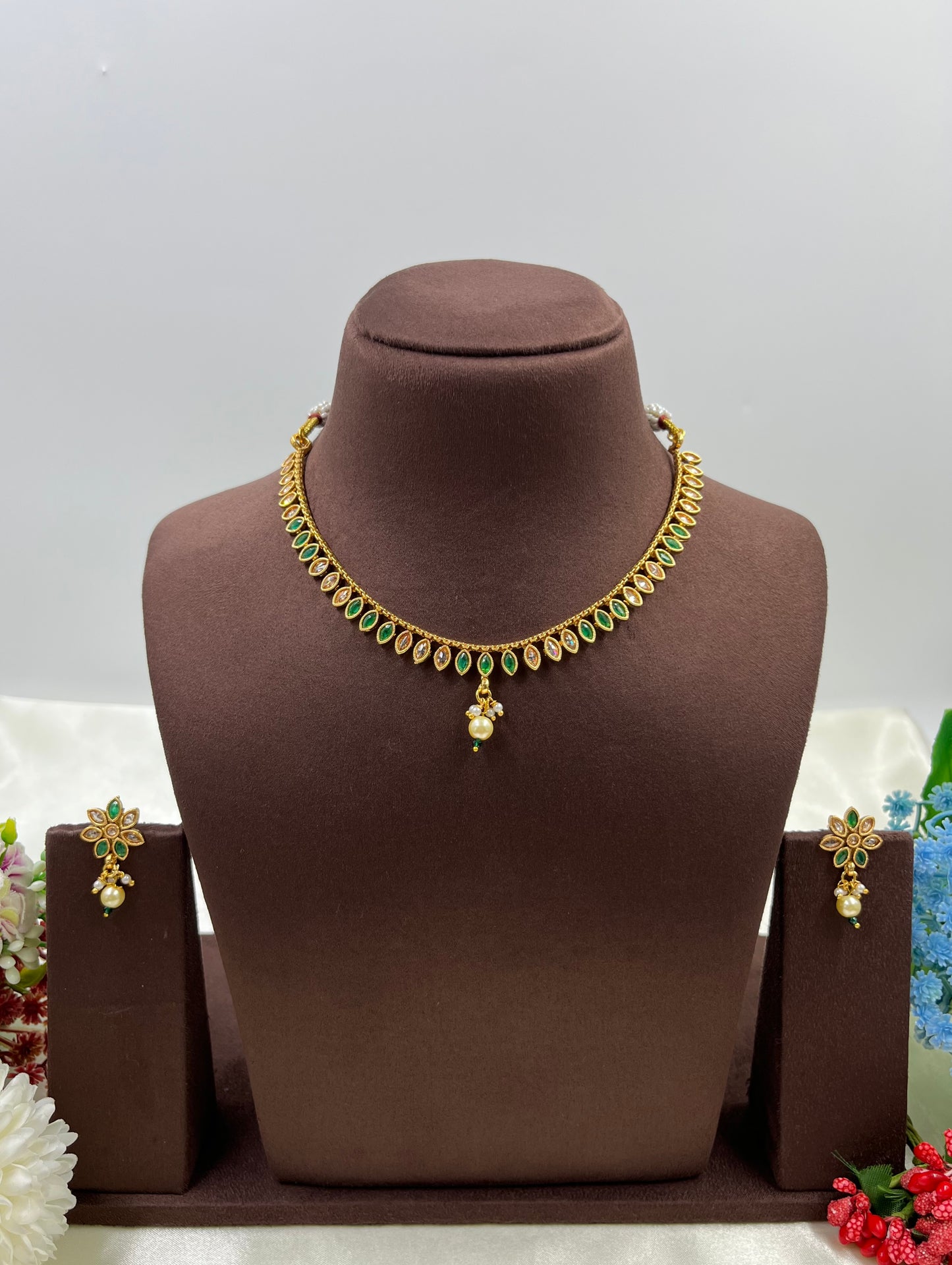 Nisha Delicate Traditional Necklace