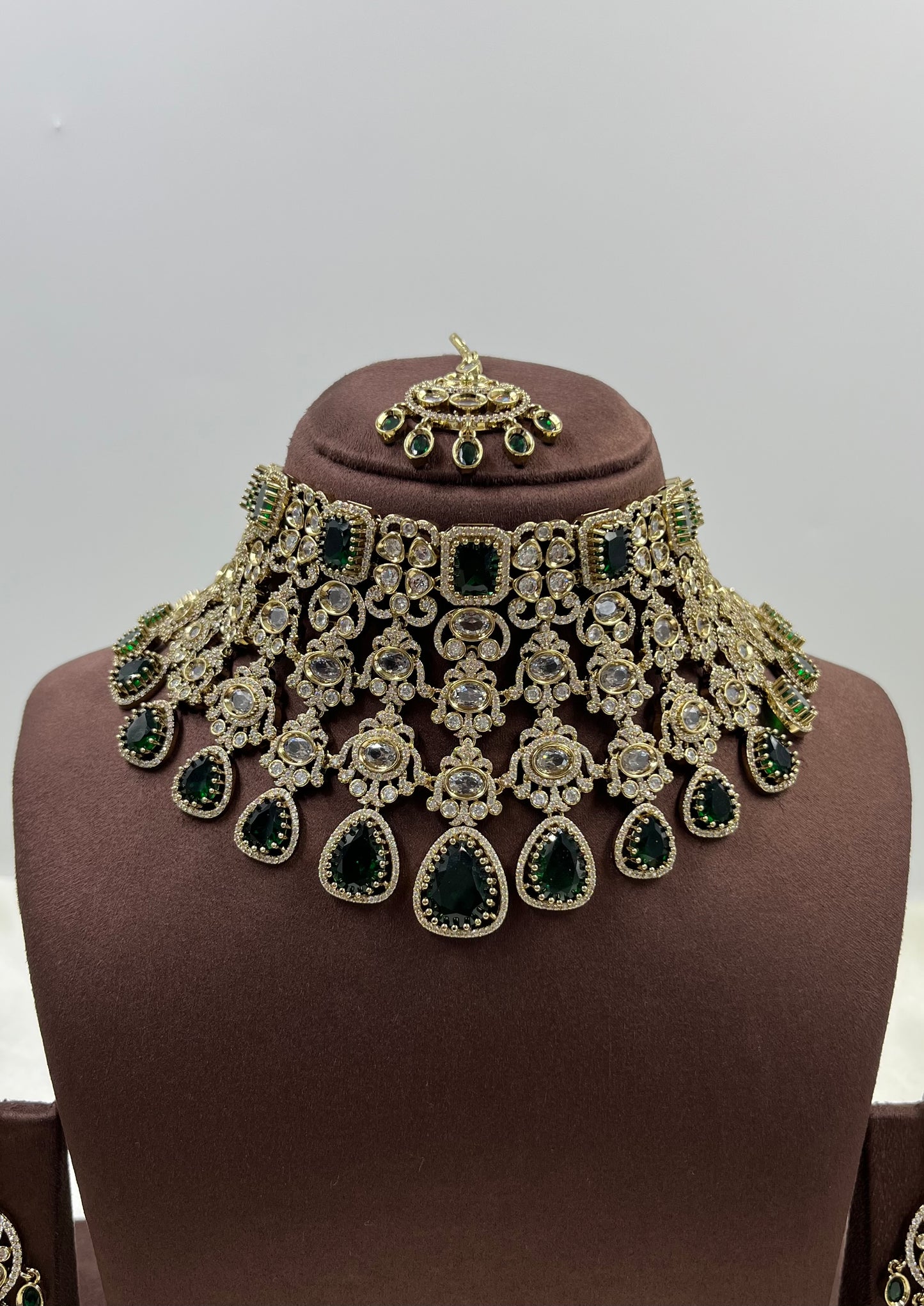 Dhara Victorian Choker Necklace