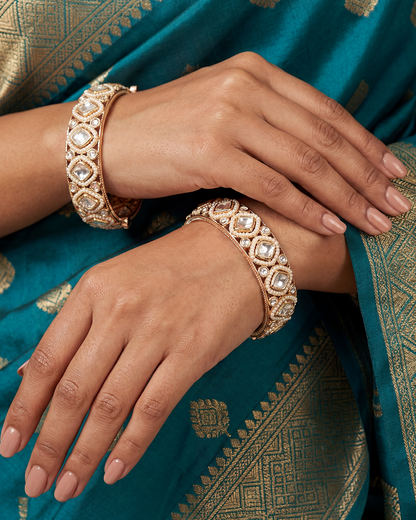 Oivi Moissanite Kundan Premium Bangles Set