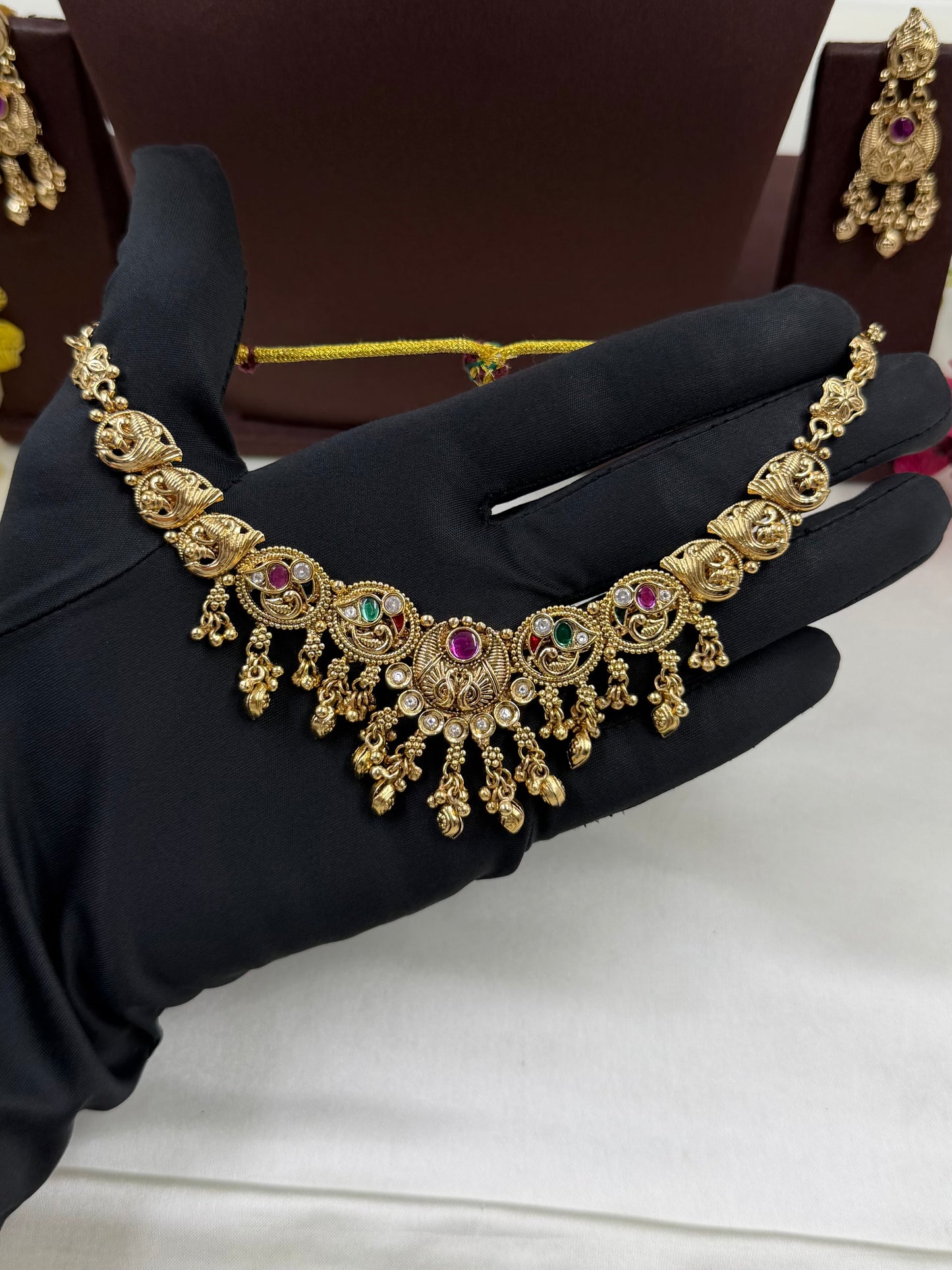 Shreya Heritage Delicate Necklace Set