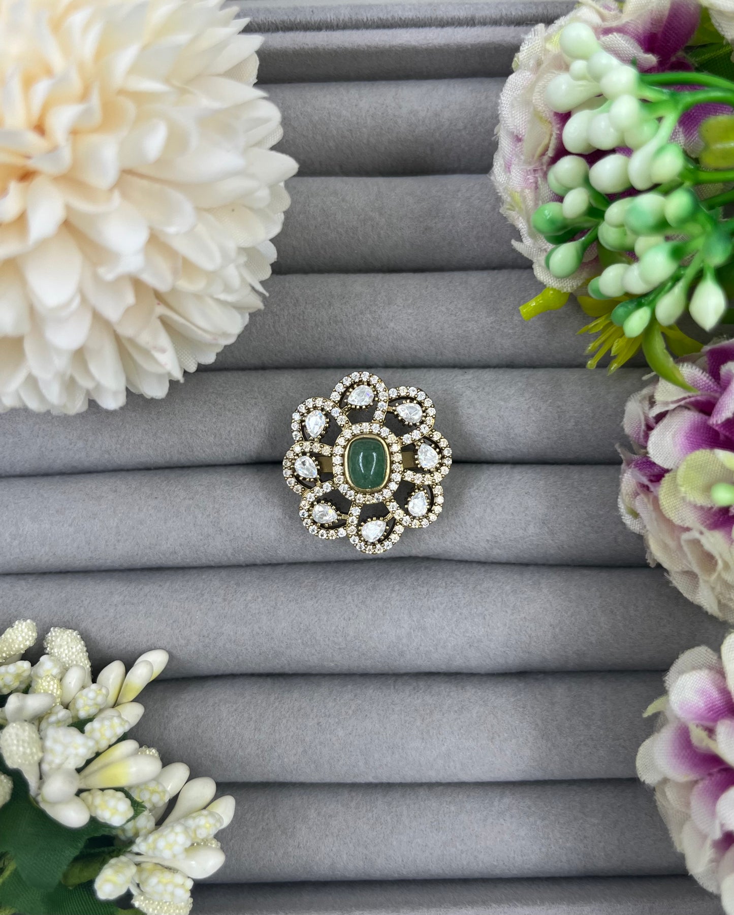 Floral Gemstone Kundan Ring
