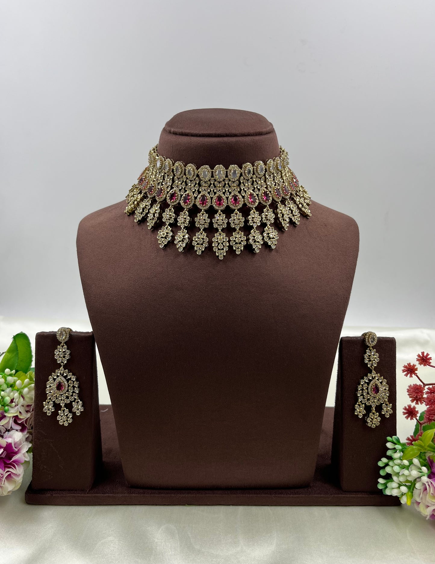 Priti Premium Victorian Choker Necklace