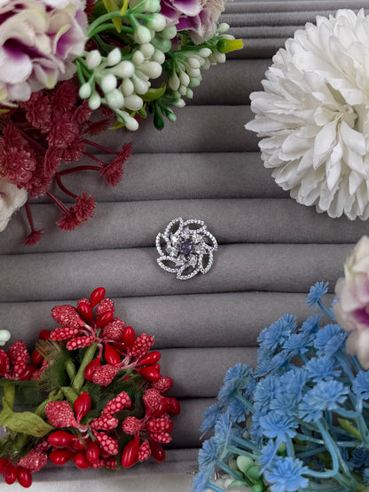 Evelyn American Diamond Ring (Adjustable)