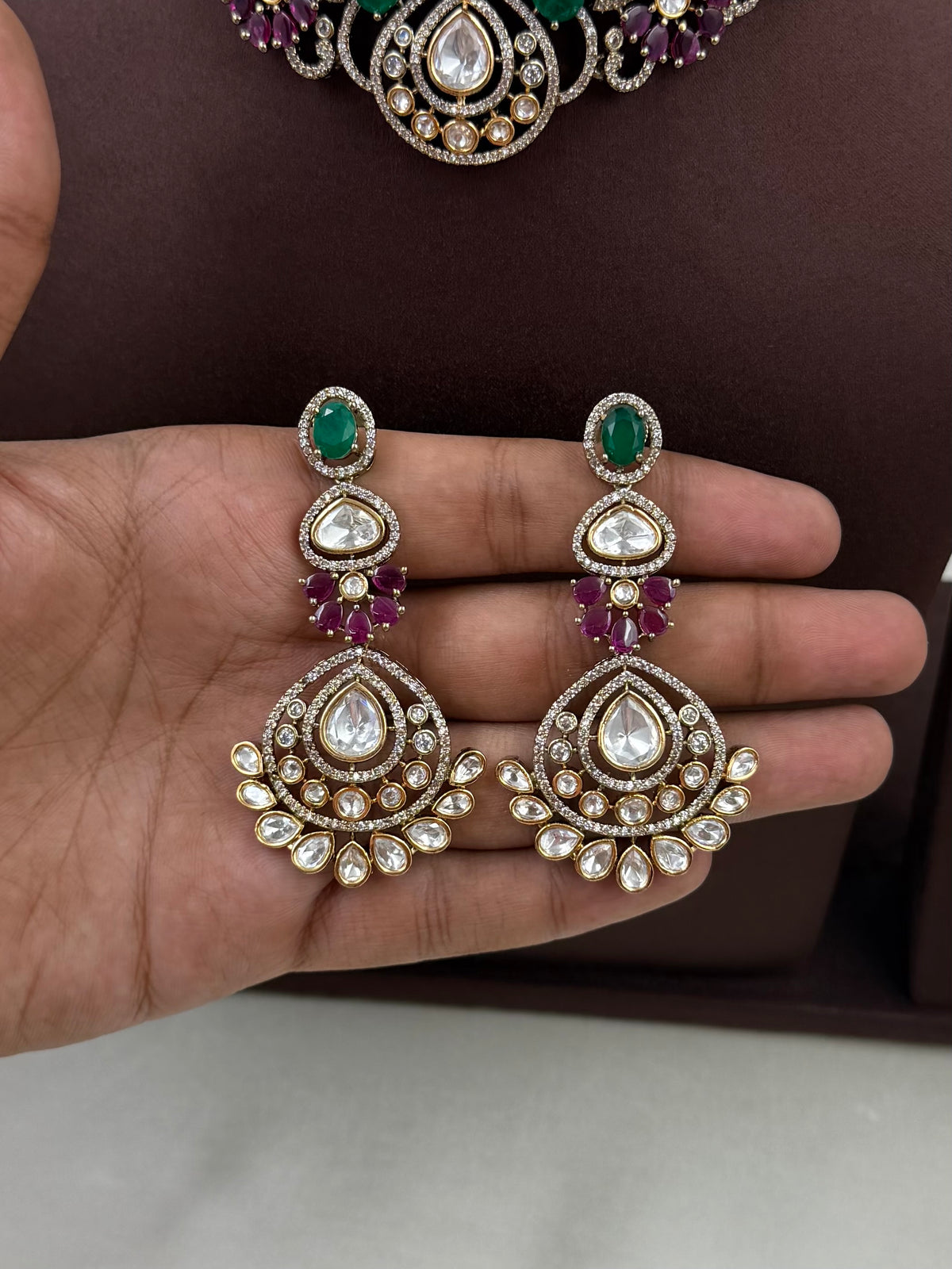 Niva Victorian Necklace Set