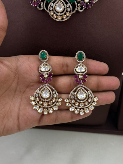 Niva Victorian Necklace Set