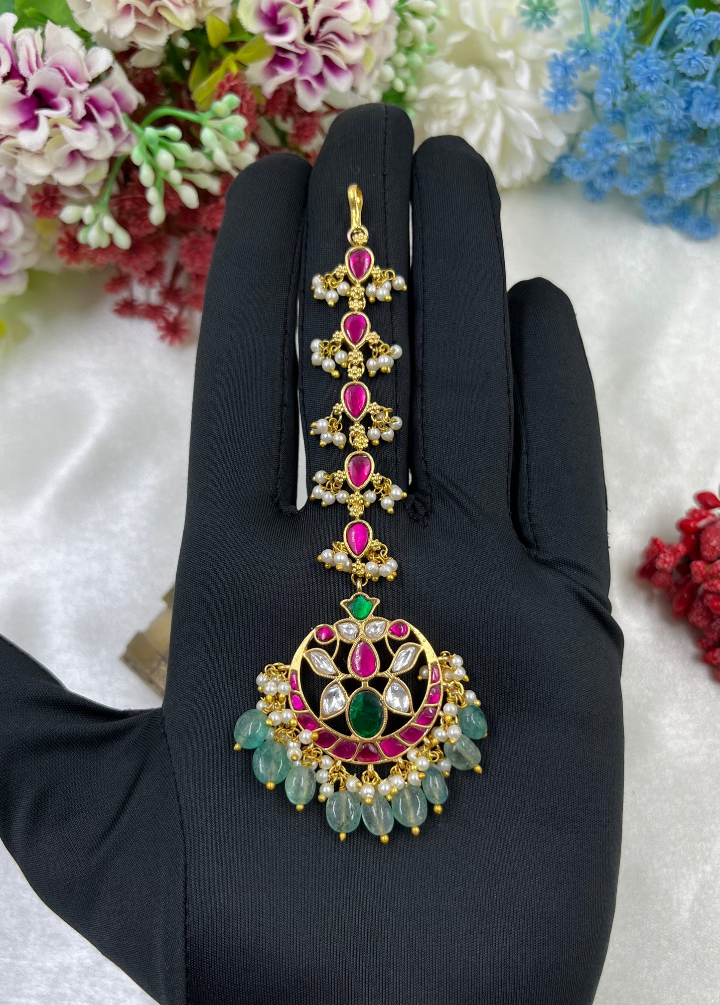 Priya Jadau Pachi Kundan Mang Tika