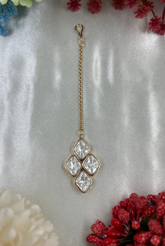 Swara Moissanite Kundan Mang Tika