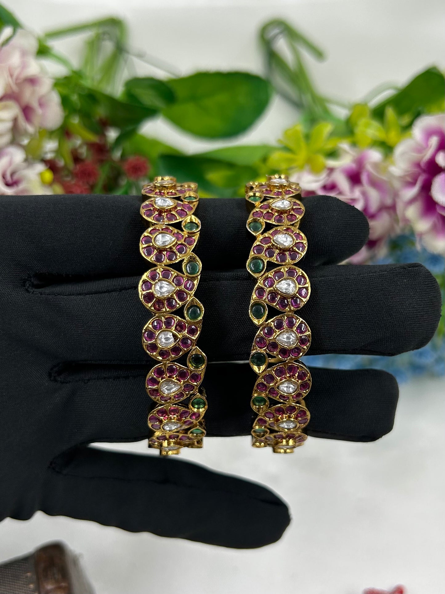 Nidhi Premium Victorian Bangles