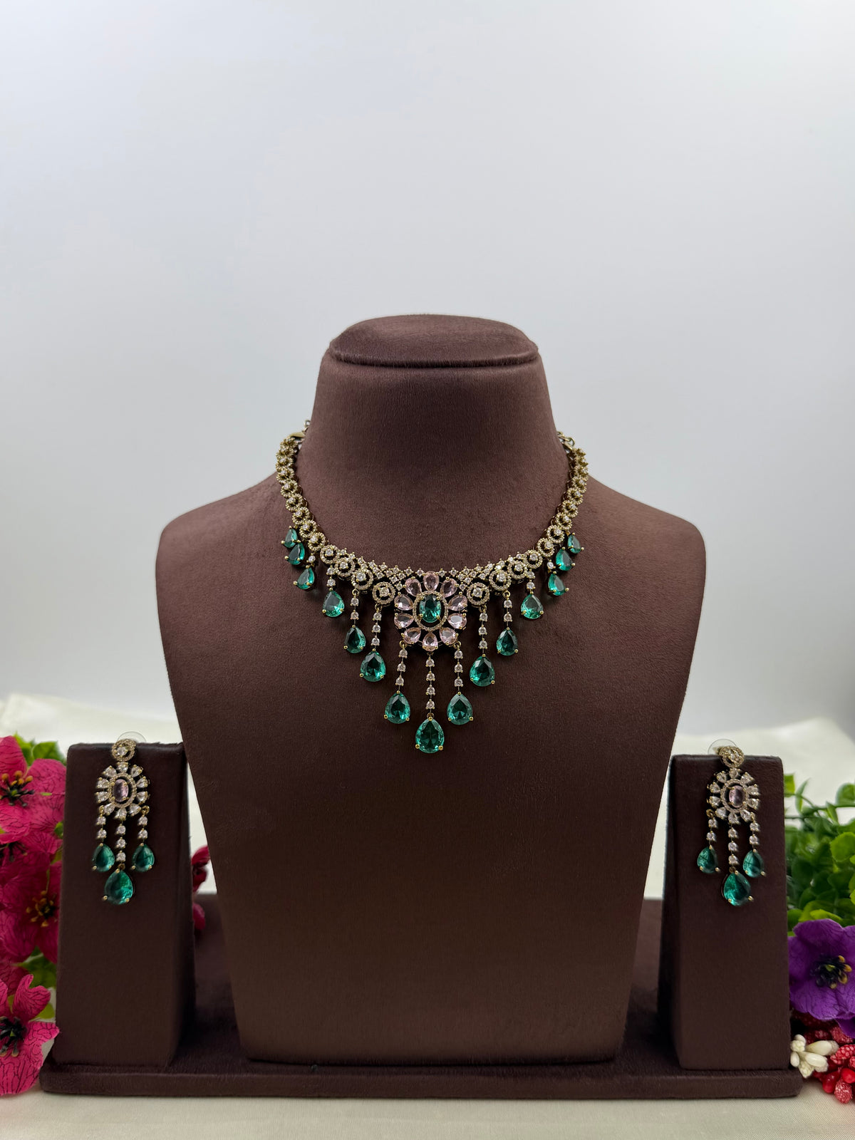 Grace Victorian Delicate Necklace Set