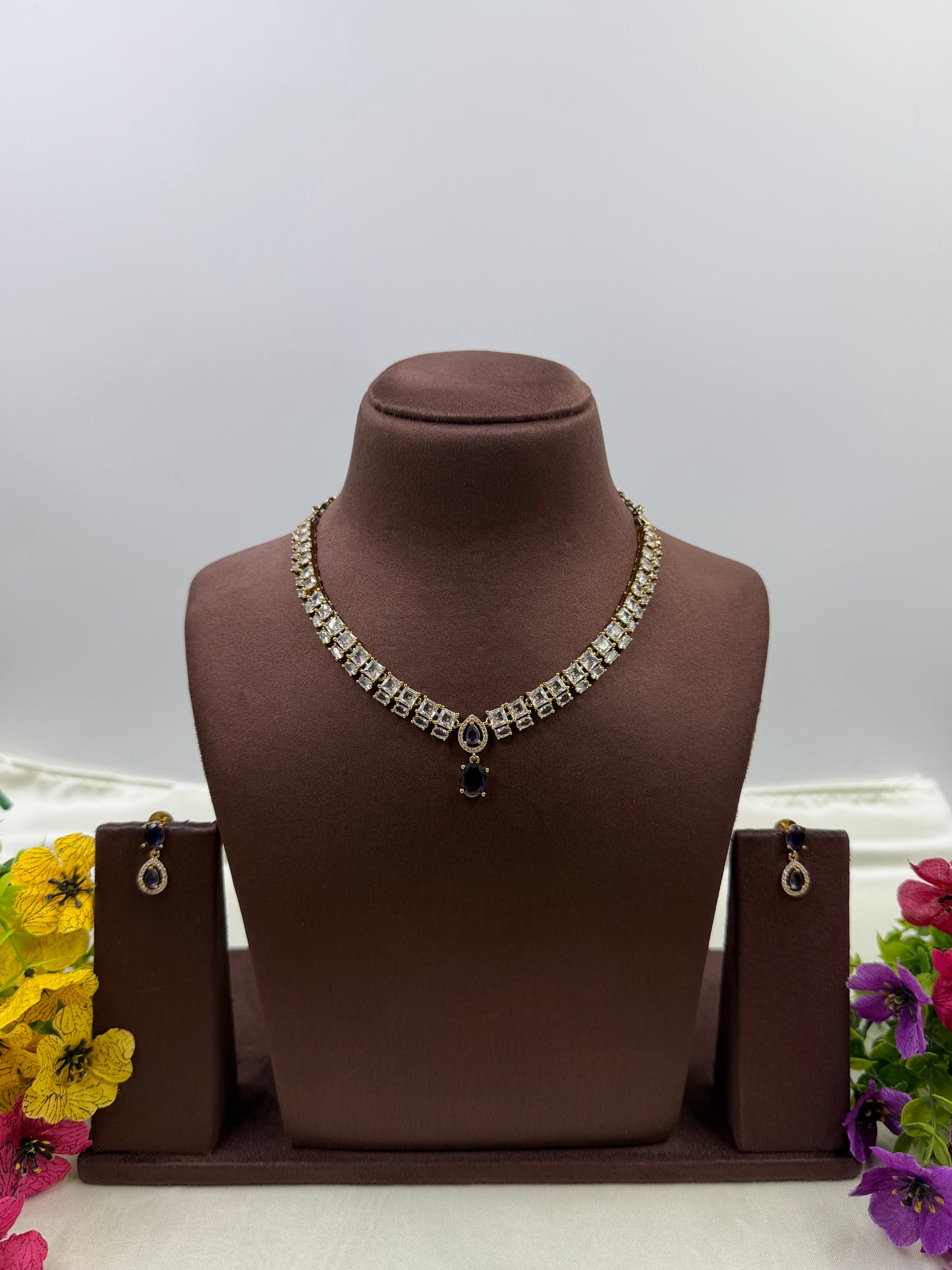 Jiya Victorian Delicate Necklace