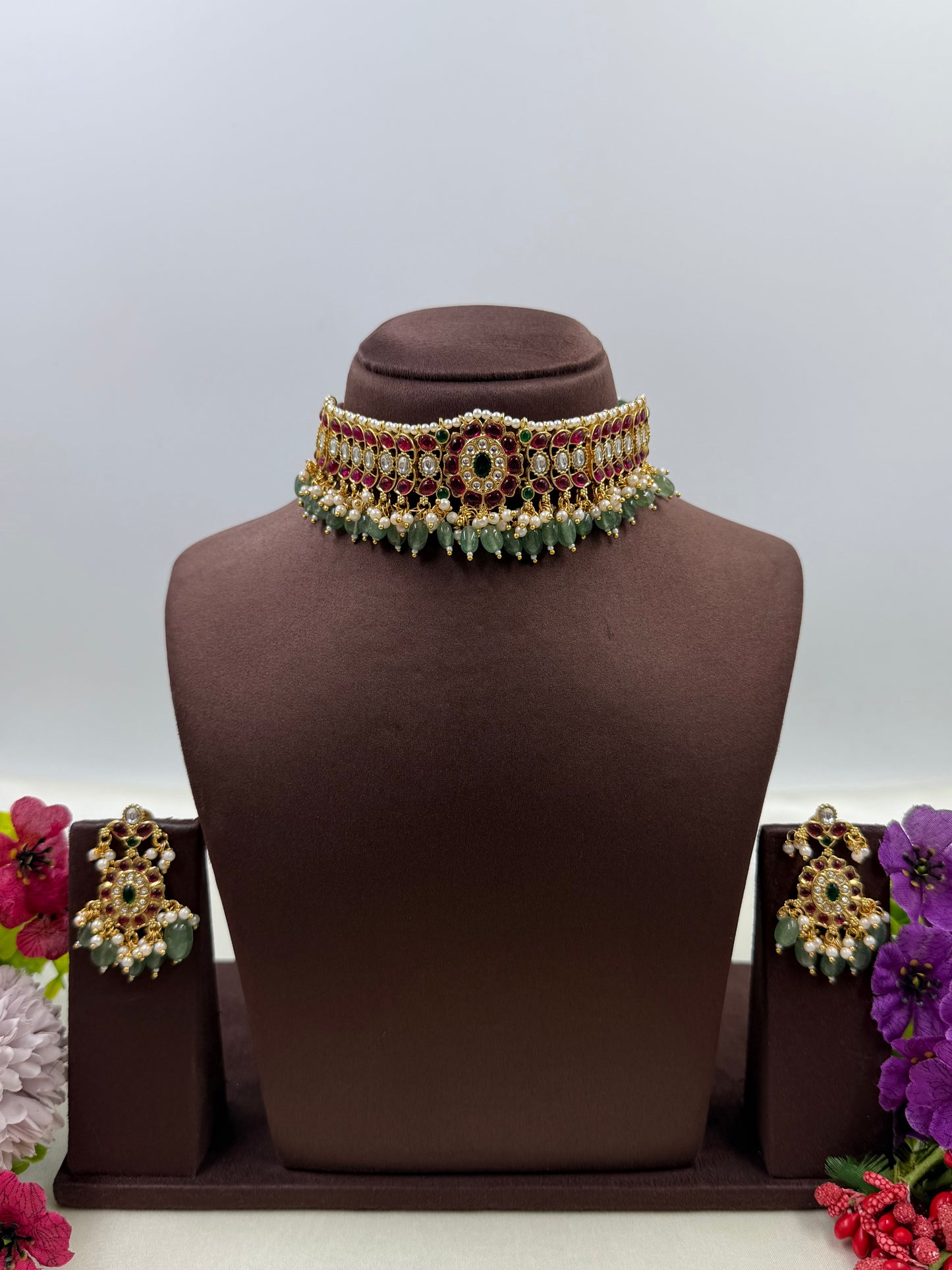 Sai Kundan Choker Set