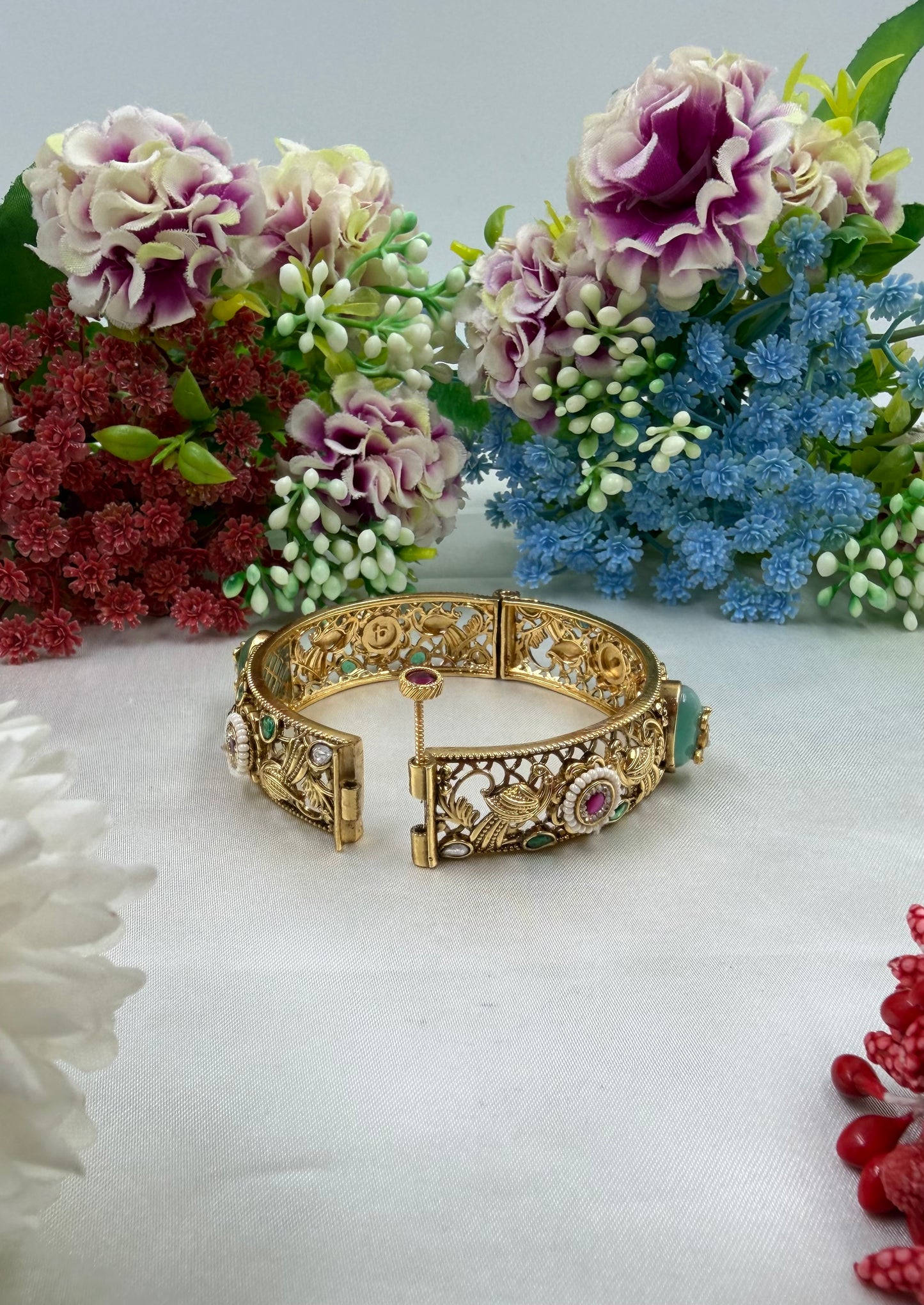 Saanvi Heritage Premium Bangles (Openable)
