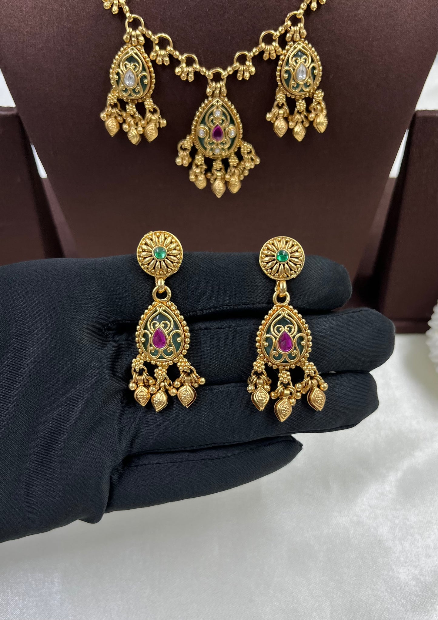 Shreya Heritage Delicate Necklace