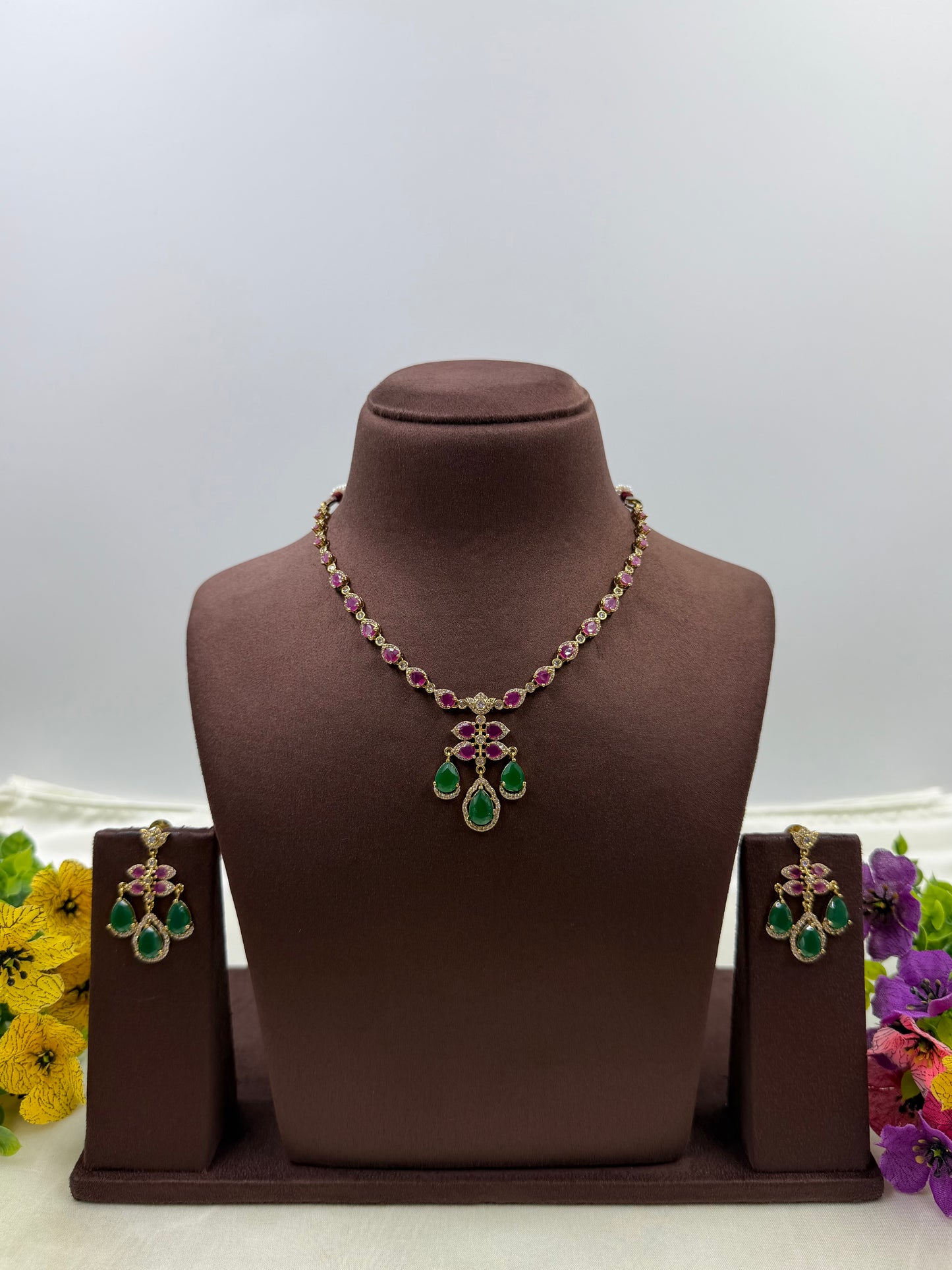 Divya Victorian Delicate Necklace