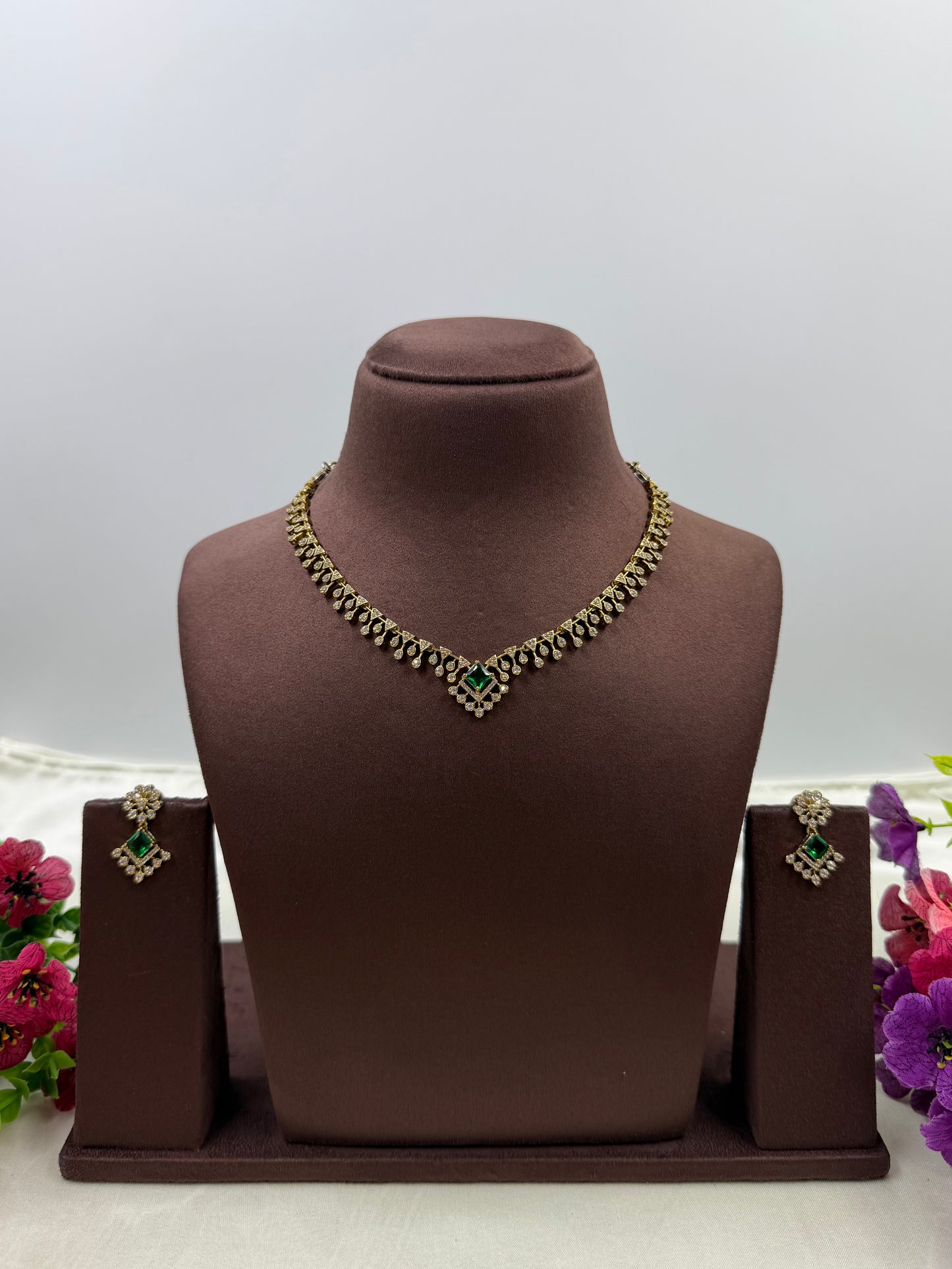 Maahi Victorian Delicate Necklace