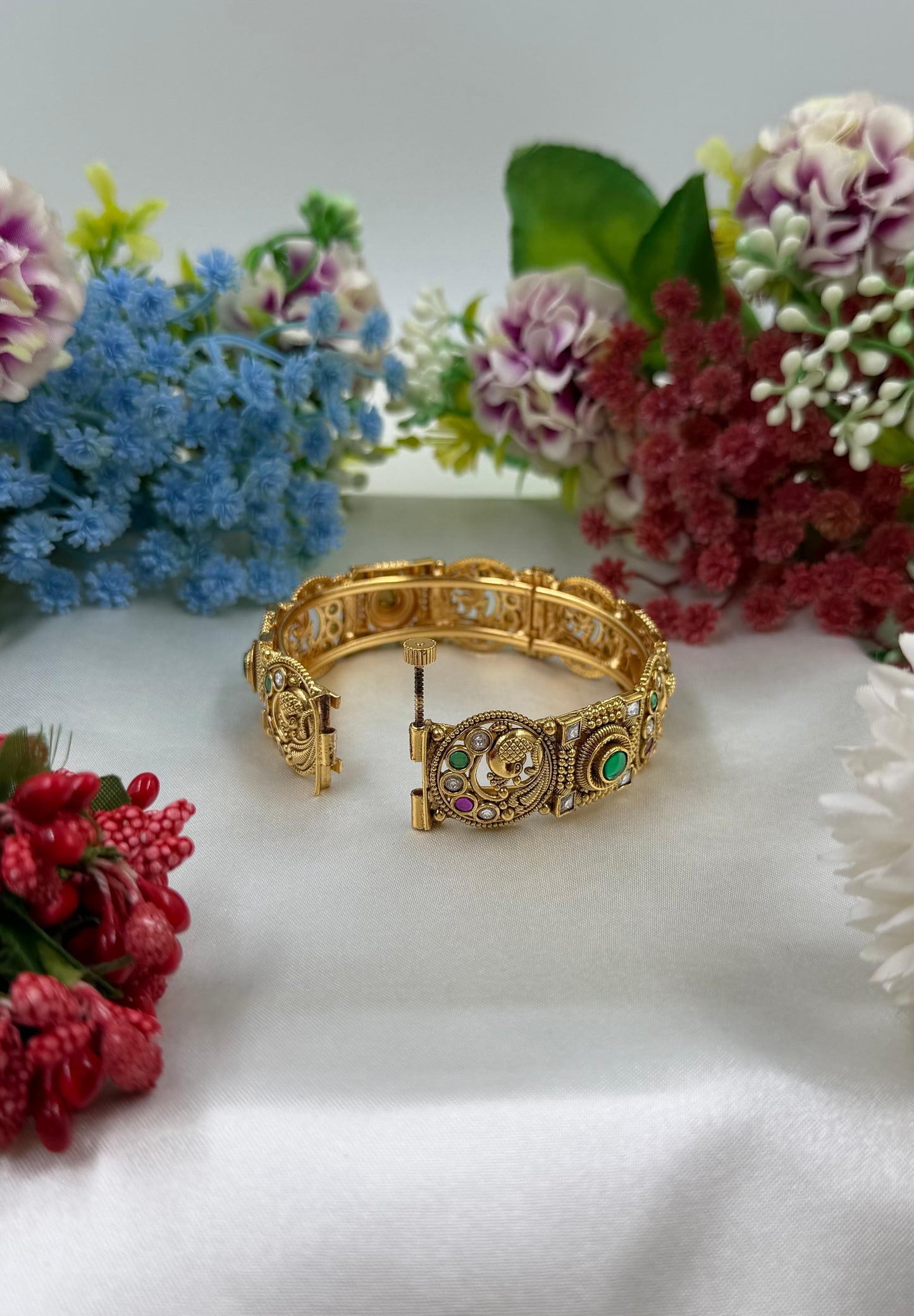 Radhika Heritage Bangles (Openable)