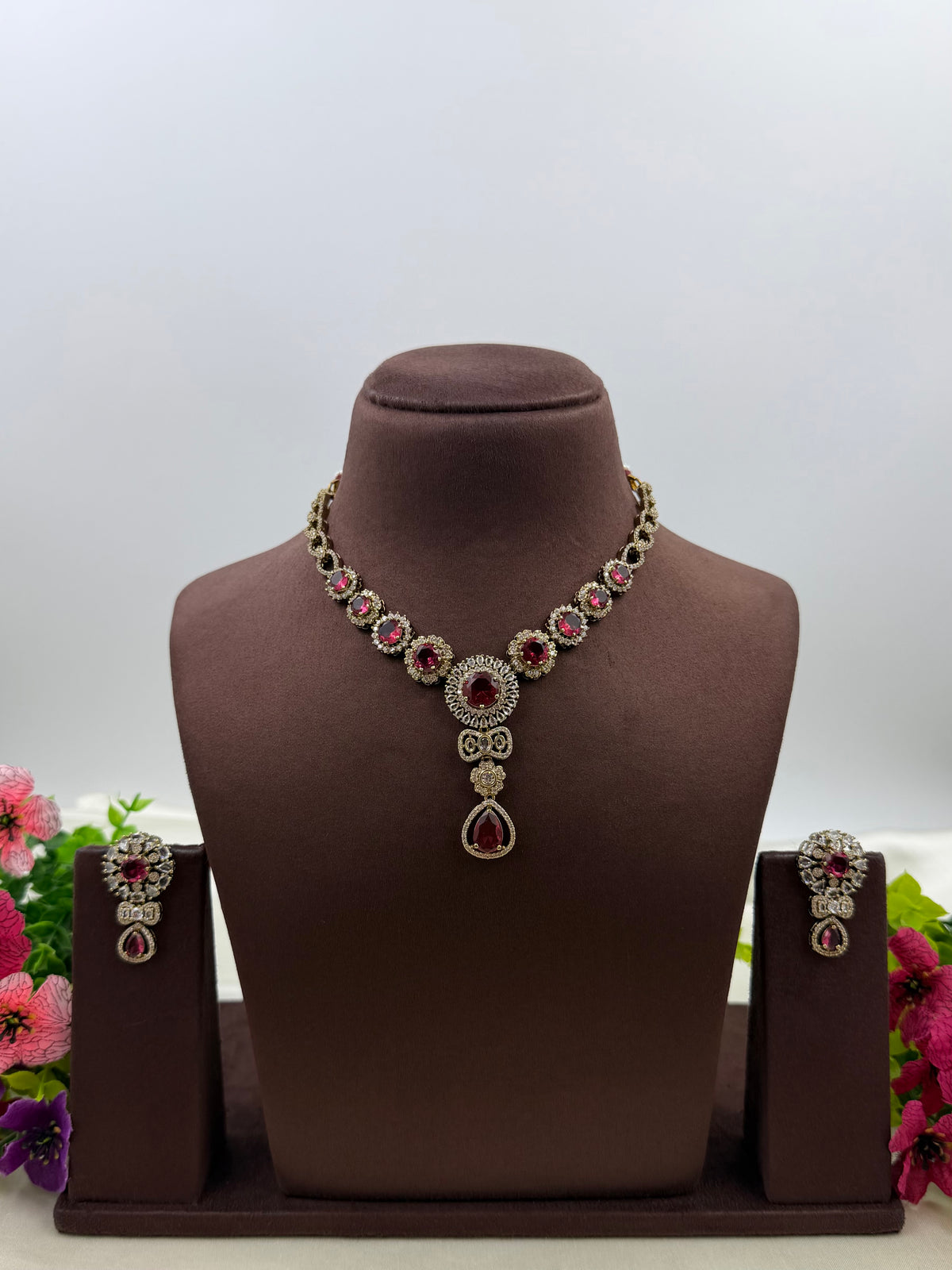 Diya Victorian Delicate Necklace Set